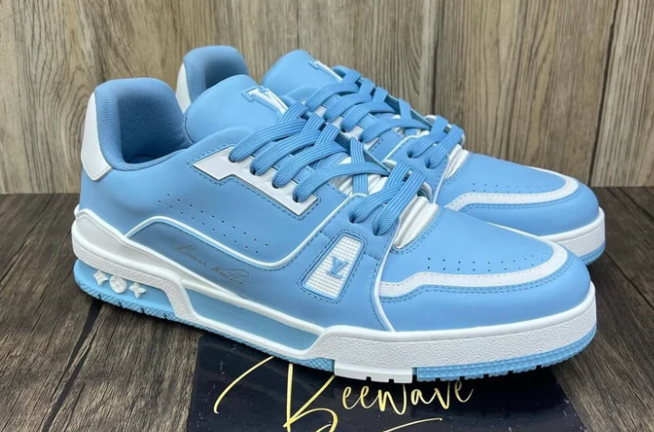 Louis Vuitton Trainer Blue review Miack 01