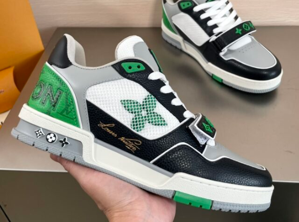 Louis Vuitton Trainer Black Green review Nico 02