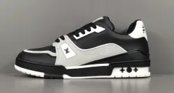 Louis Vuitton Trainer Black Gray White review Tim 01