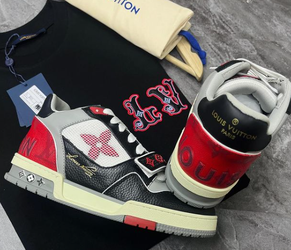 Louis Vuitton Trainer Black and Red  review Alan