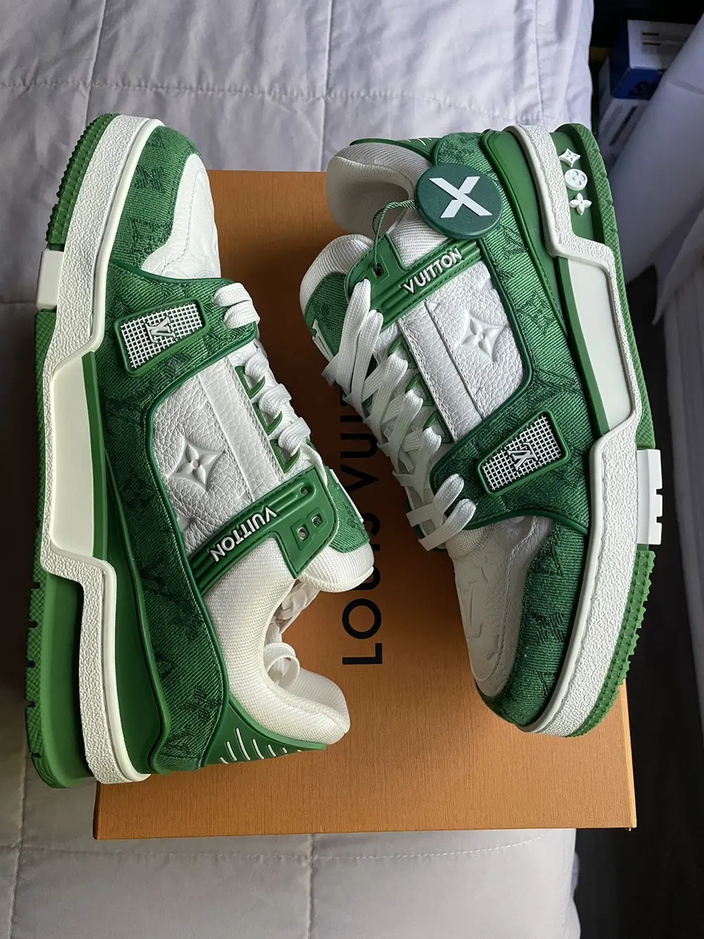 Louis Vuitton Trainer Green Cloth Surface review Nancy 01