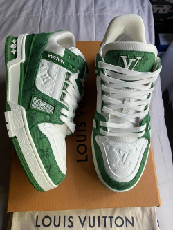Louis Vuitton Trainer Green Cloth Surface review Nancy 02