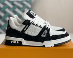 Louis Vuitton Trainer Black And White Cloth Cover review Nina 02