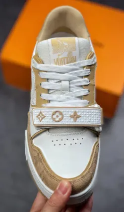 Louis Vuitton Trainer Beige Cloth Cover review Mina  02