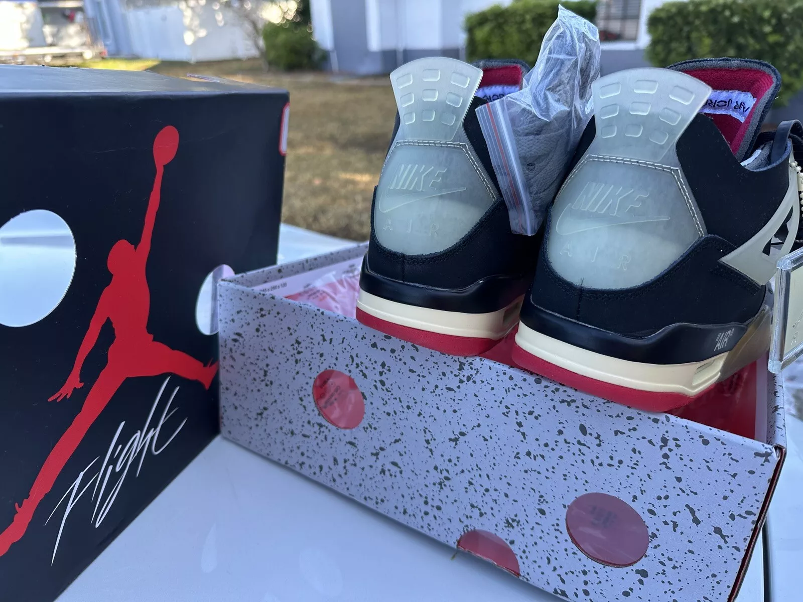 PB Bacth OFF White x Air Jordan 4 Bred review Odelmis 02