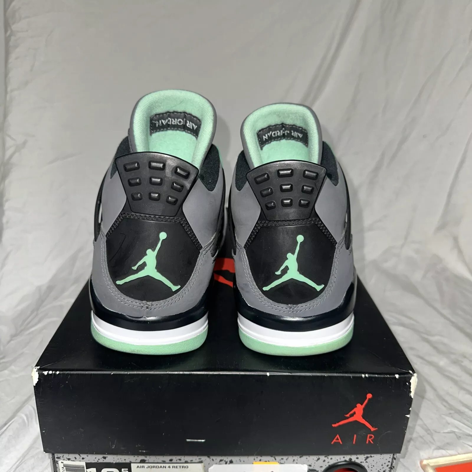 PB Bacth Air Jordan 4 Retro Green Glow review ALan BBB 01