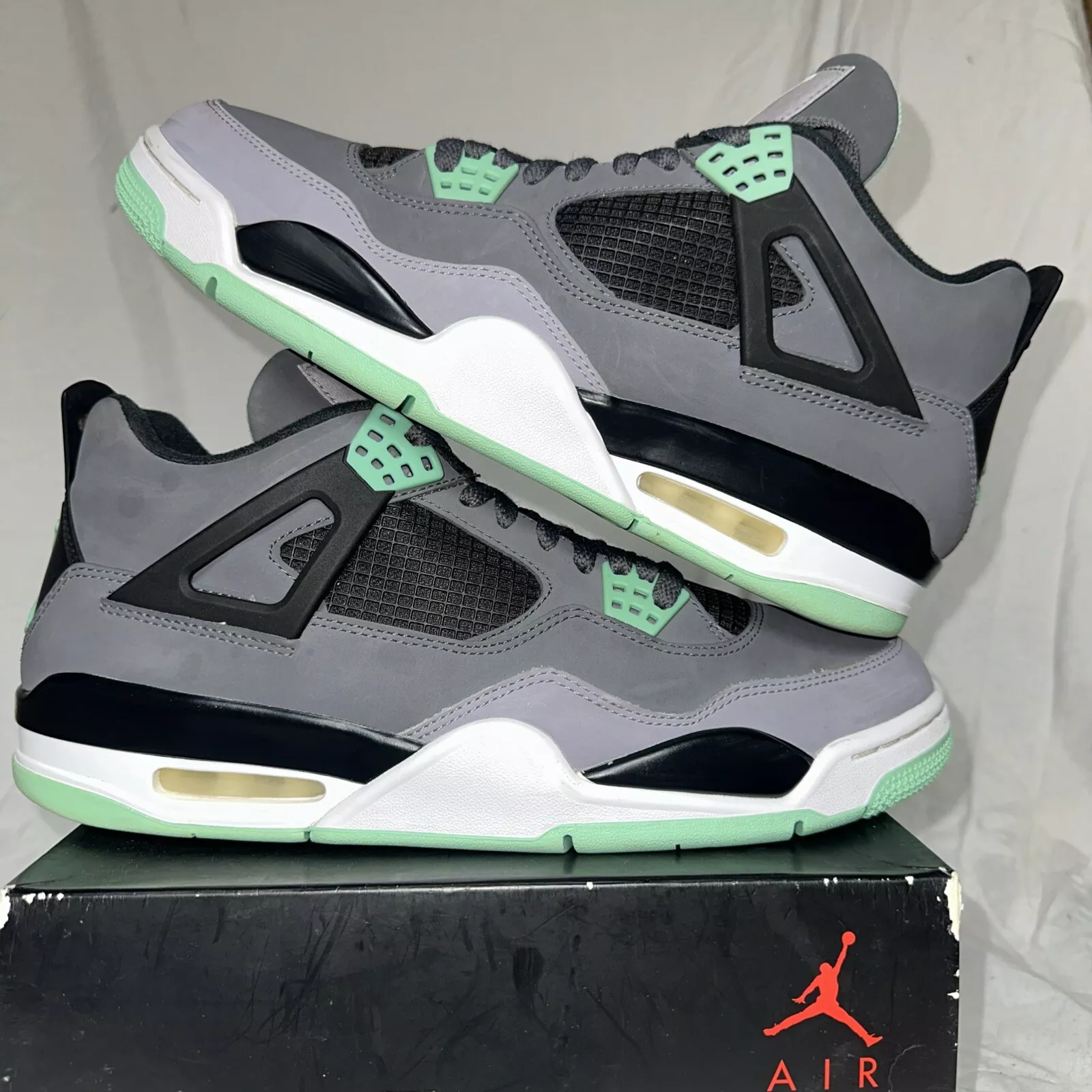 PB Bacth Air Jordan 4 Retro Green Glow review ALan BBB 02