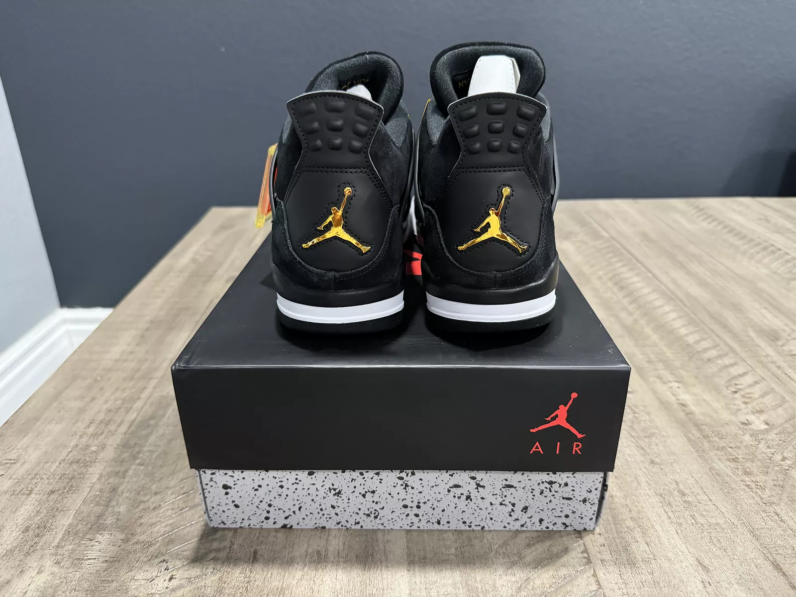 PB Bacth Air Jordan 4 Retro “Royalty” review Liee 01