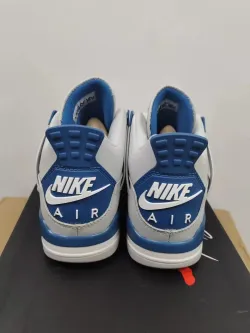 Q4 Bacth Air Jordan 4 "Military Blue" review CC 01