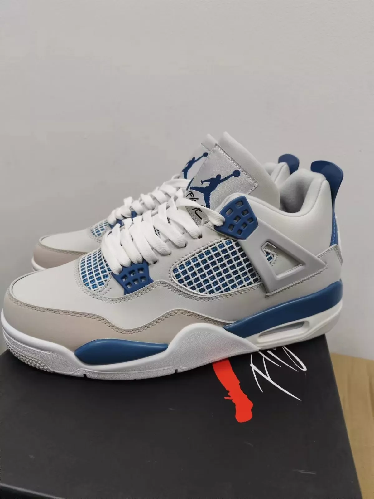 Q4 Bacth Air Jordan 4 "Military Blue" review CC 02