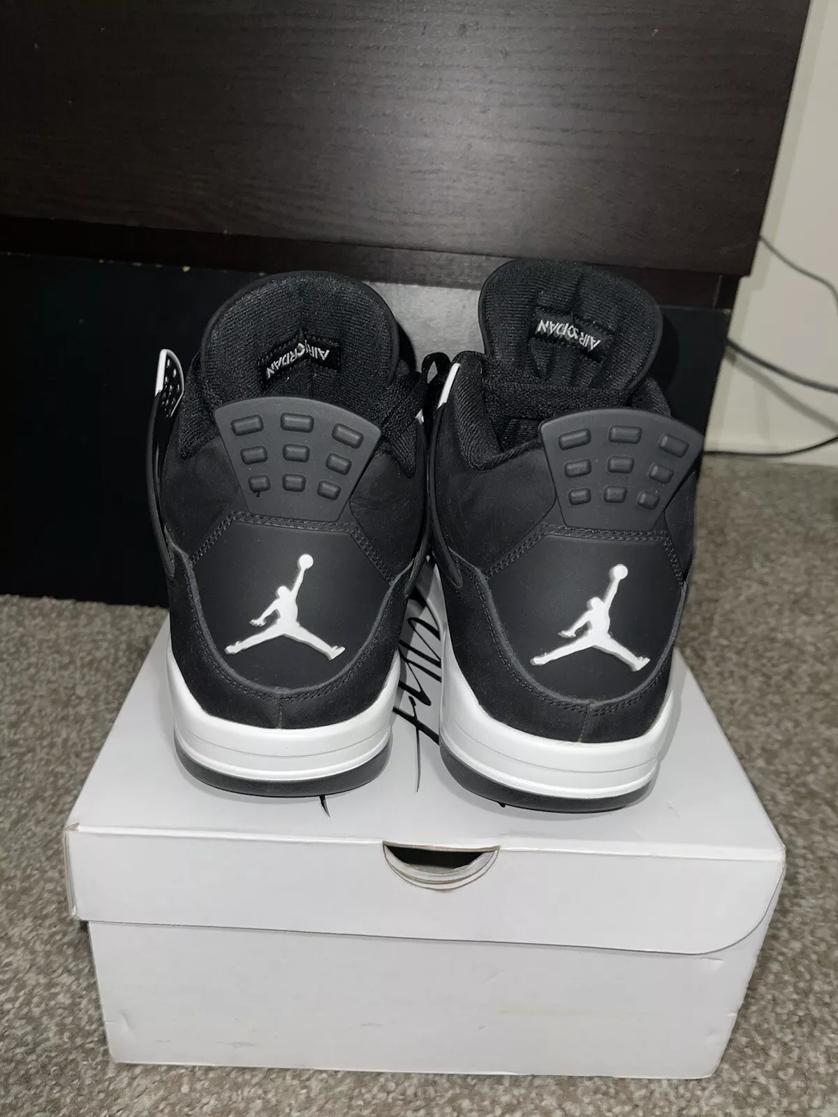 XH Batch Air Jordan 4 Retro “White Thunder” review 1