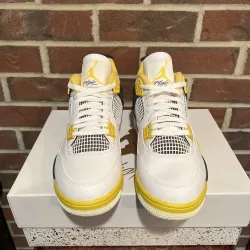 AIR JORDAN 4 VIVID SULFUR review Jade 02