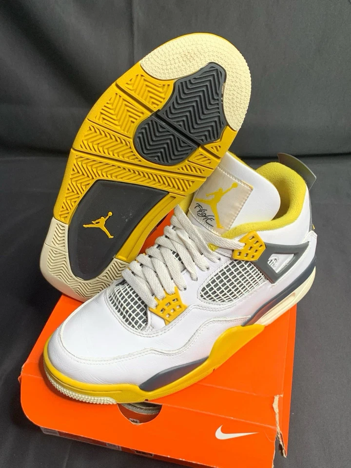PB Bacth  AIR JORDAN 4 VIVID SULFUR review Hiade 02