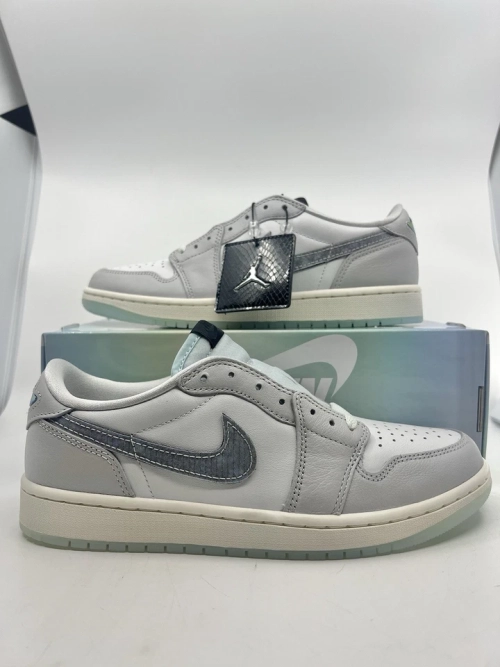 XH Air Jordan 1 Retro Low OG 'Year of the Snake' review 