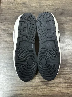 XH Paris Saint-Germain x Air Jordan 1 Retro Low OG 'Sail Pink Oxford' review Hi 02