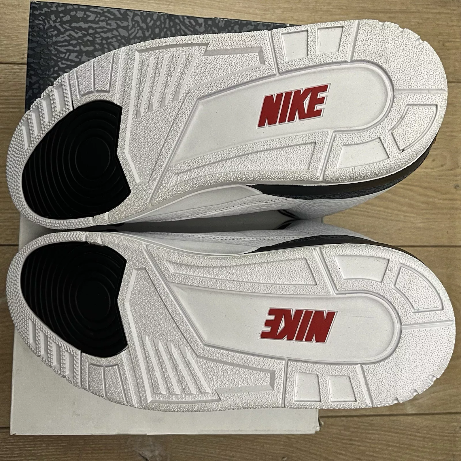 BS Air Jordan 3 Retro Flame Red review Yim 01