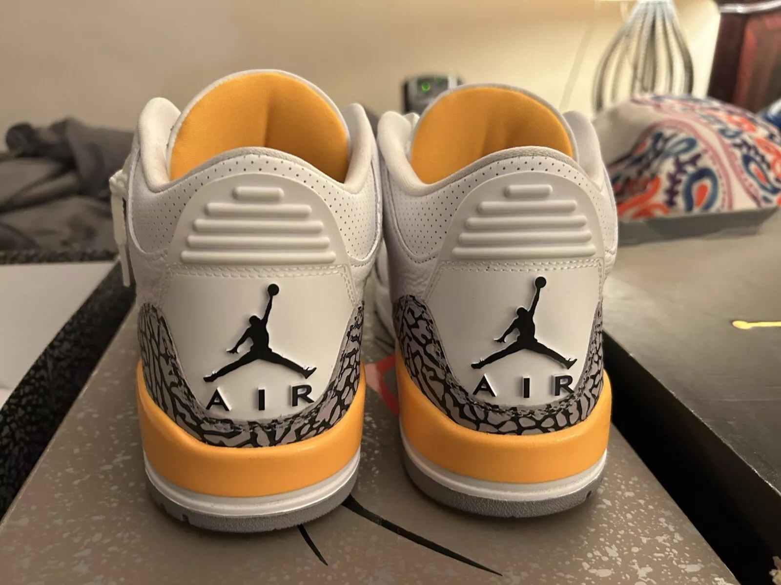 PB Air Jordan 3 WMNS “Laser Orange” review Lee 02