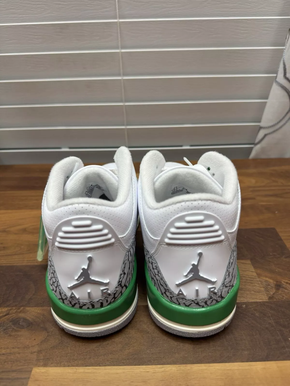 PB Air Jordan 3 WMNS “Lucky Green” review Mike 02