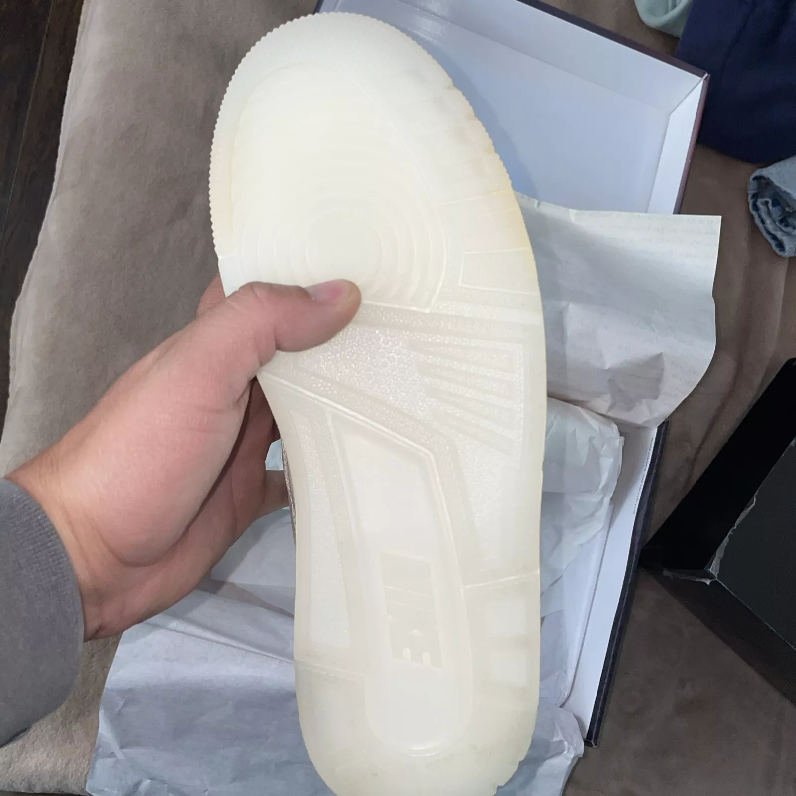 XH J Balvin x Air Jordan 3 White Blue Red review Yim 01