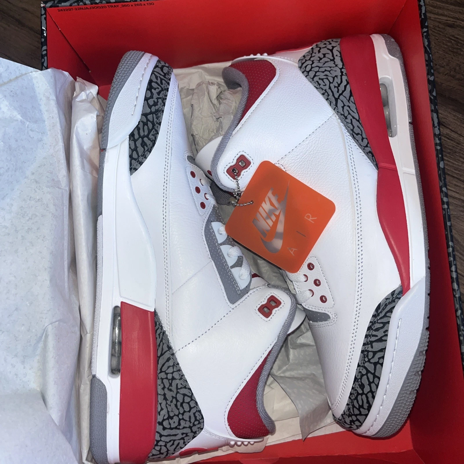 XH Air Jordan 3 OG “Fire Red” review Odel 02