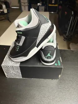 Air Jordan 3 Retro 'Green Glow' review Kimmy 02