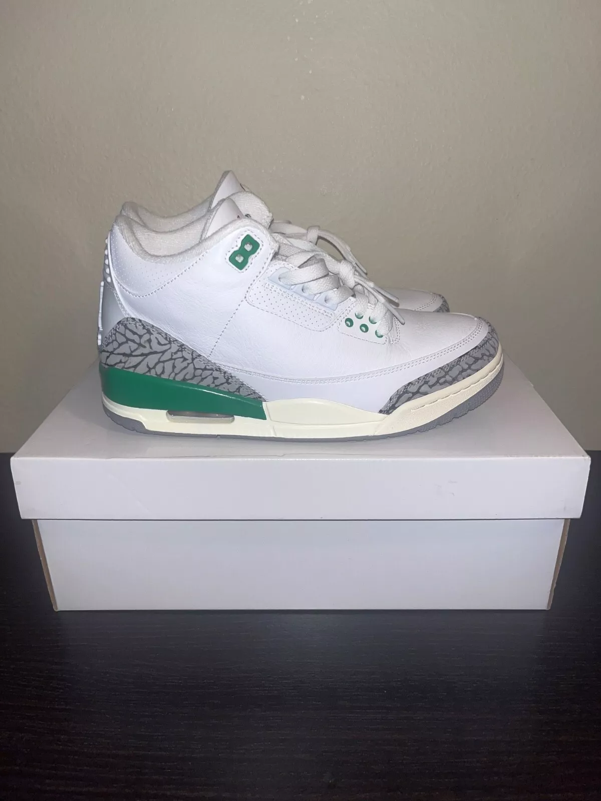 LS Air Jordan 3 WMNS “Lucky Green” review Kingg