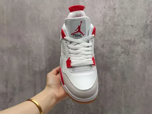XH Nike SB x Air Jordan 4 Retro SP Varsity Red review 