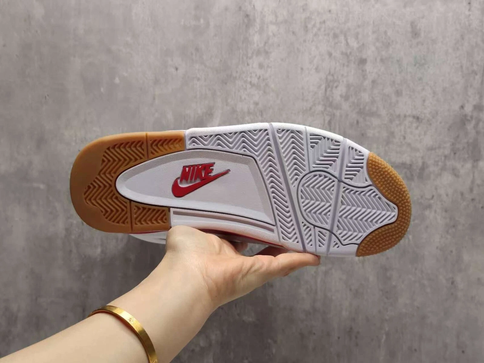 XH Nike SB x Air Jordan 4 Retro SP Varsity Red review BobCCC 03