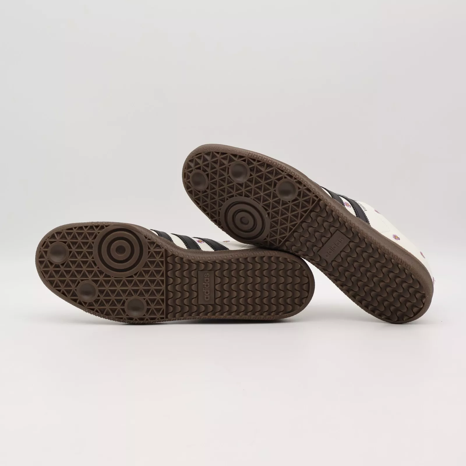 Samba OG 'White Floral Embroidery' review Kai 01