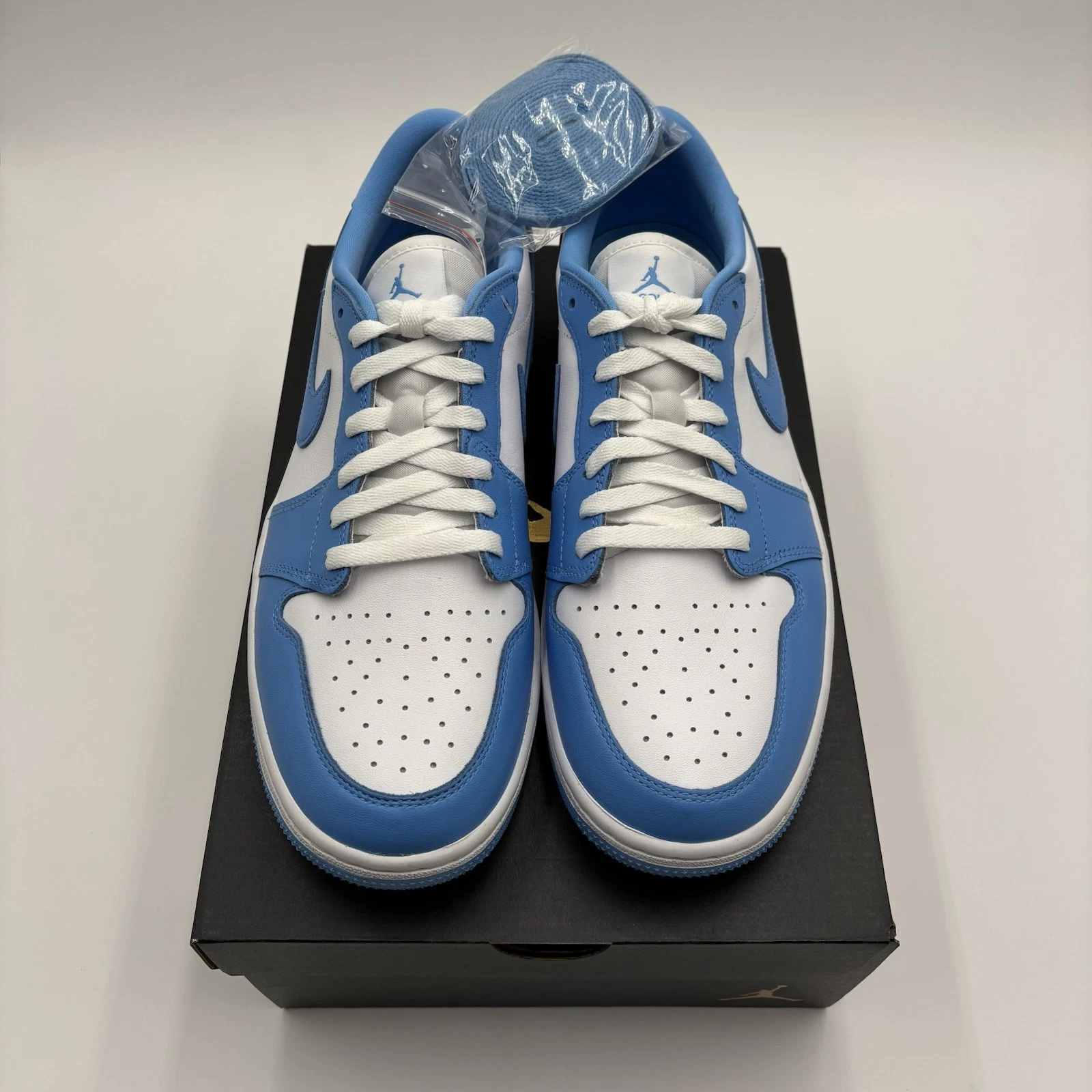 Q3 Air Jordan 1 Low University Blue review CCC 02