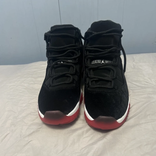 XH Air Jordan 11 Retro 'Bred Velvet' review 