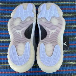 XP Air Jordan 11 Low “Snakeskin” review Hling 02