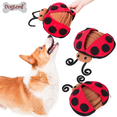 Seven-star Ladybug Dog Sniffing Toy 02