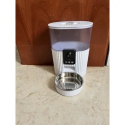 Automatic Cat Feeder With Wide Angle Hd Camera 3L review D. Wicklund 04