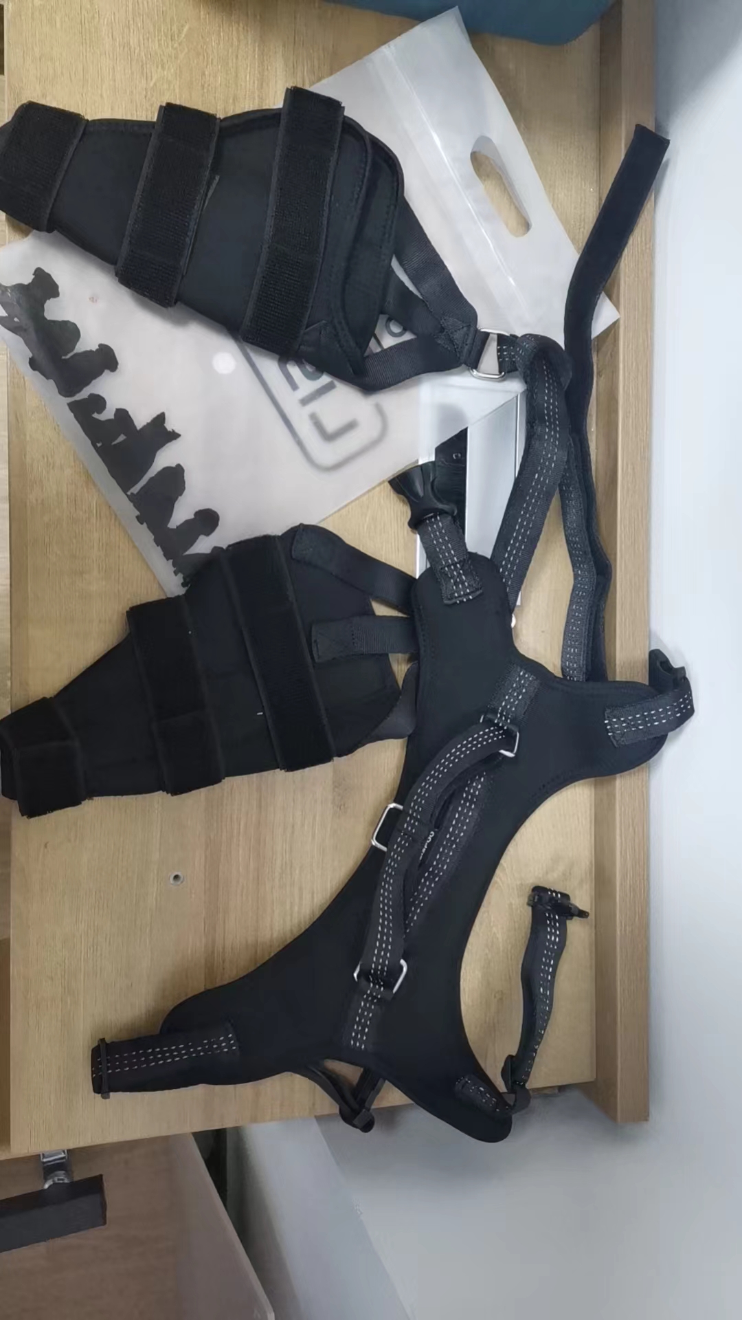 LISPOO Dog Knee ACL Brace With Metal Splint Hinged Flexible Support review Angelo 01