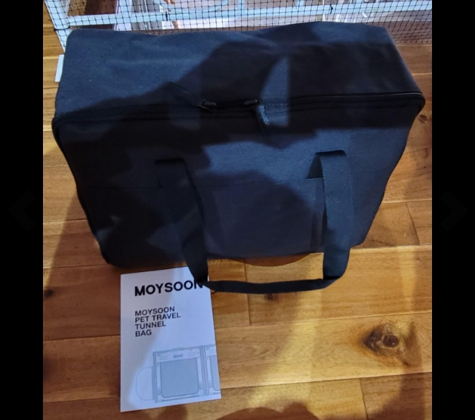 Moysoon Cat Dog Travel Tunnel Bag review atmj 01