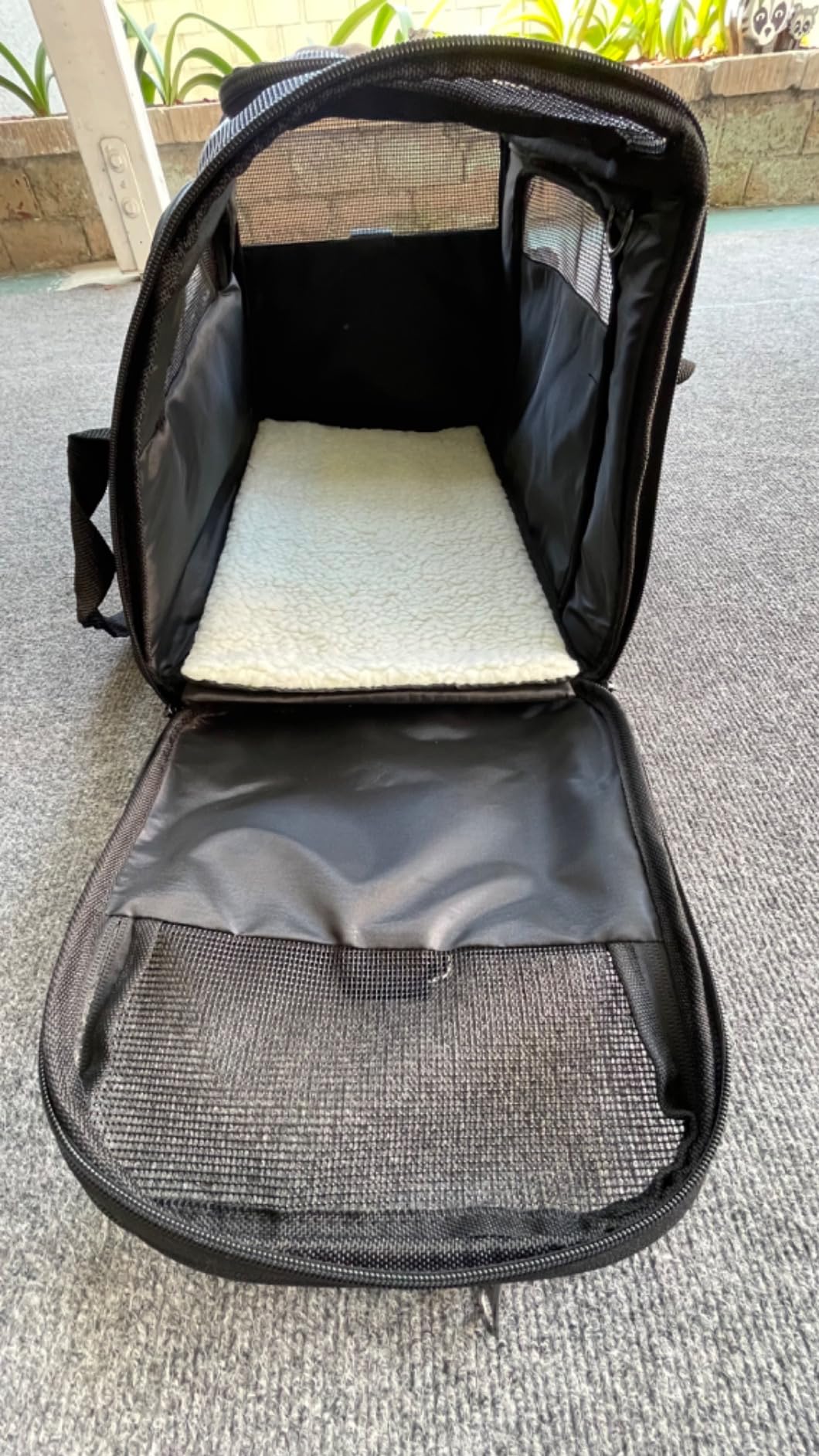 Tsa Approved In-Cabin Pet Carrier review Debby House