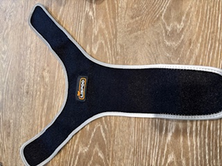 Licking Sleeve for Dogs Hind Leg review Chester Stephens 01