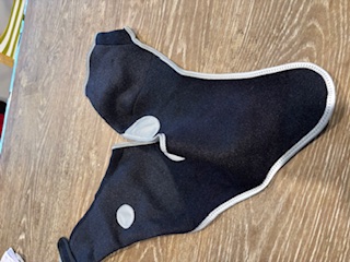 Licking Sleeve for Dogs Hind Leg review Chester Stephens 03