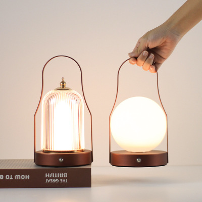 Getglow Luxury-feel Creative Moon Wall-Mounted Charging Lamp 02