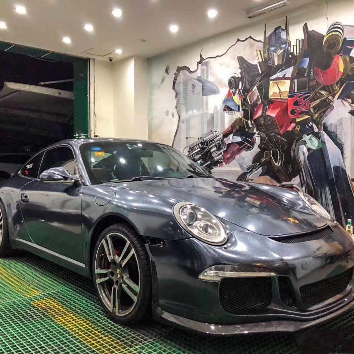 Gloss Black Diamond Car Vinyl Wrap