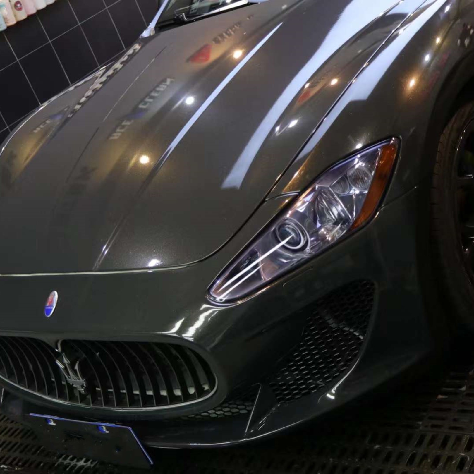 Gloss Metallic Graphite Gray Car Vinyl Wrap
