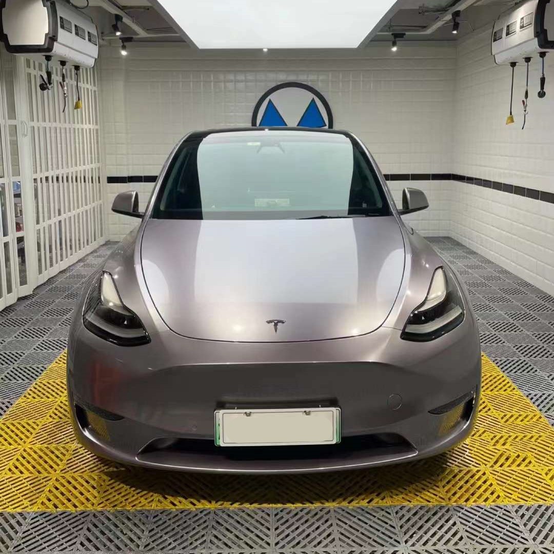 Gloss Metallic Titanium Gray Car Vinyl Wrap