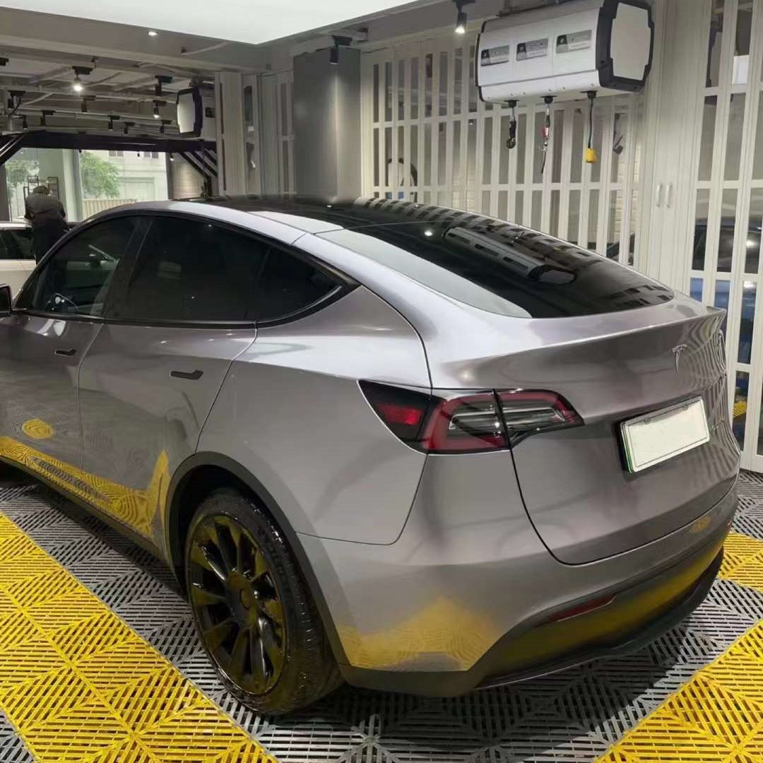 Gloss Metallic Titanium Gray Car Vinyl Wrap