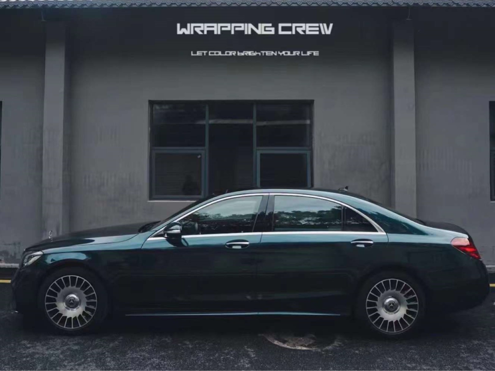 Gloss Metallic British Racing Green Car Vinyl Wrap