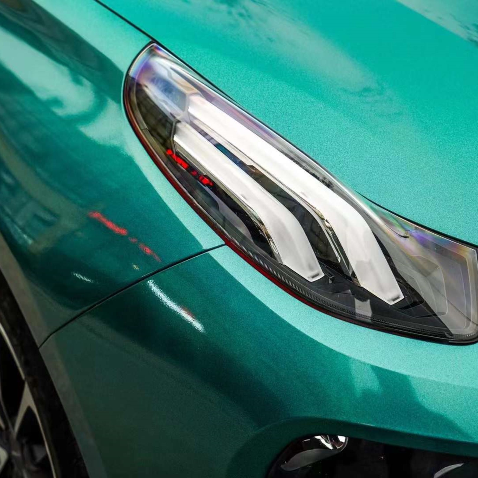 quality-rainbow-holographic-green-car-vinyl-wrap-for-sale