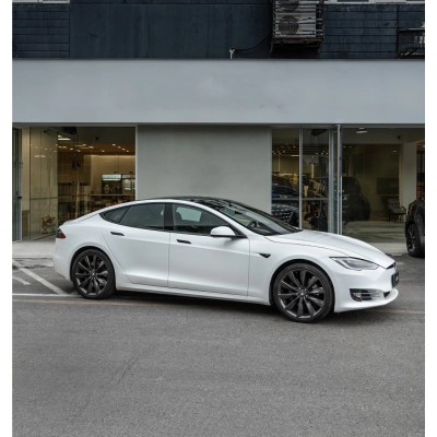 Super Gloss Crystal White Car Vinyl Wrap 02