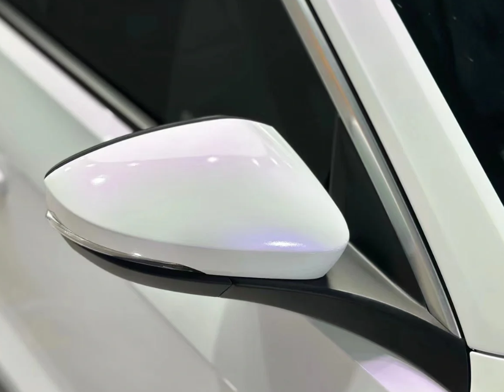 Gloss White Purple Car Vinyl Wrap