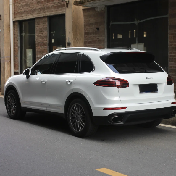 Gloss Crescent White Car Vinyl Wrap