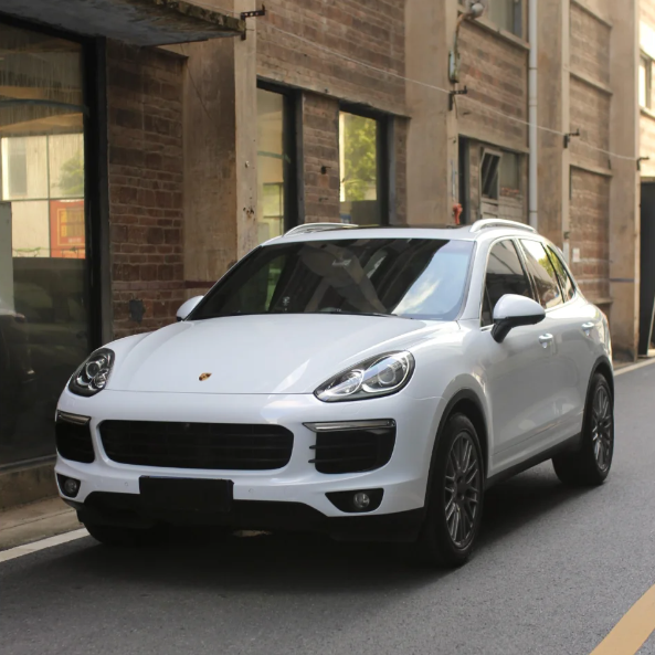 Gloss Crescent White Car Vinyl Wrap